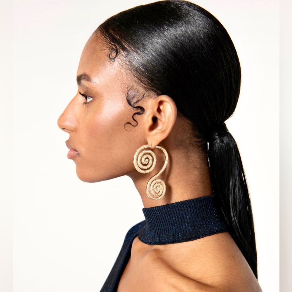 🌺🎉HP🎉🌺 NWT Cult Gaia Ramala Crystal-Embellished Gold Spiral Earrings - Picture 13 of 17
